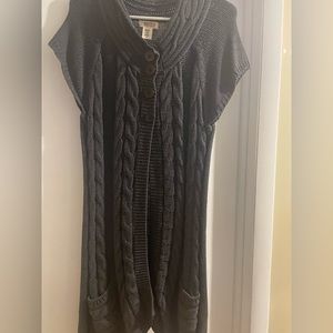 Bundle 2/$10 Gray short sleeve cardigan